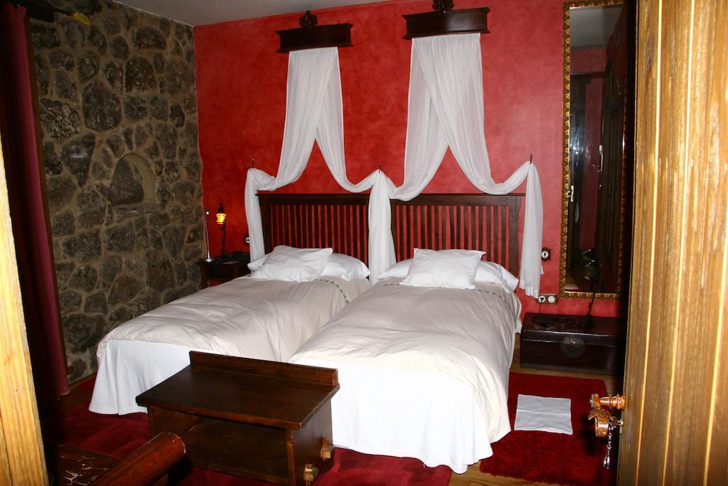 Hotel Rural Pena Del Alba Arroyomolinos de la Vera Екстериор снимка